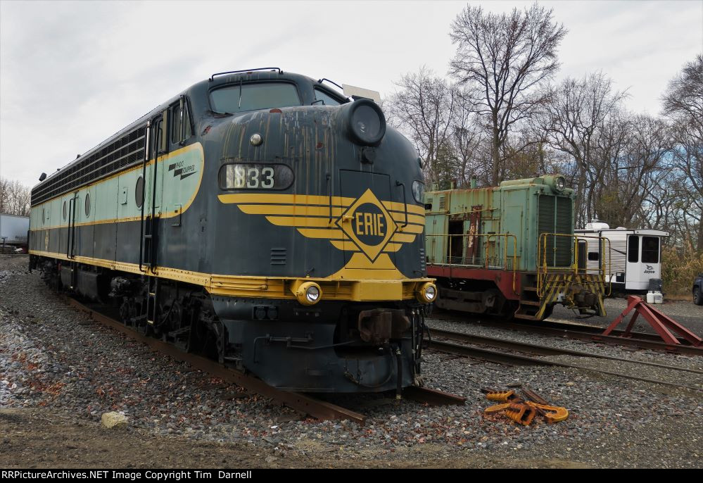 ERIE 833